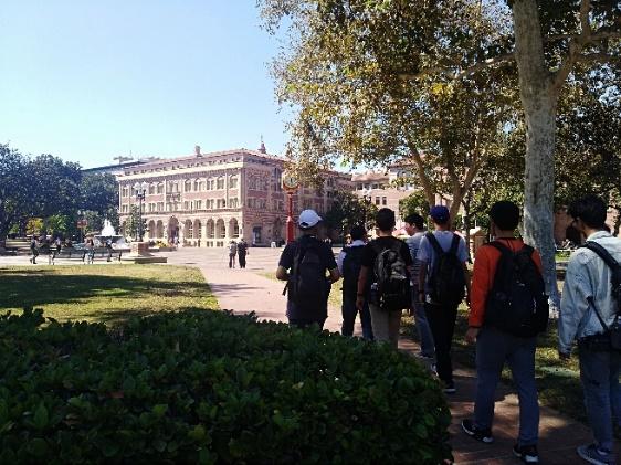【美女性爱视频
·国际交流】——地球物理学参观南加州大学1.jpg 【美女性爱视频
·国际交流】——地球物理学参观南加州大学1.jpg